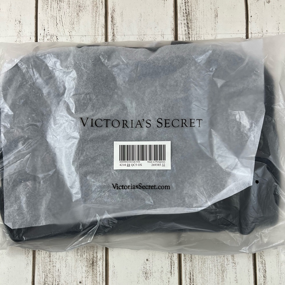Victoria’s Secret Weekender Travel Canvas Tote Bag - Picture 8 of 8